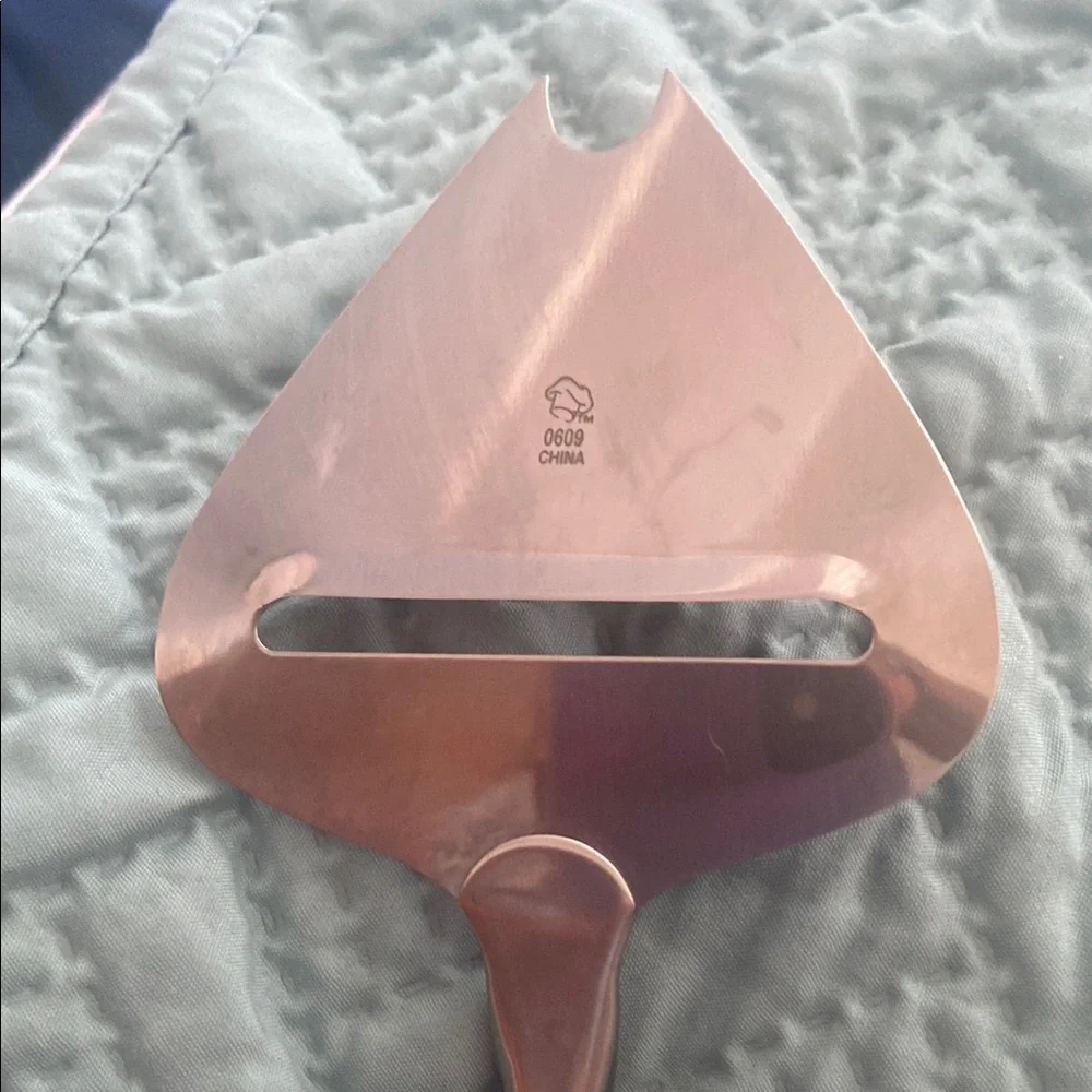 The Pampered Chef Red and Silver Cake Server
